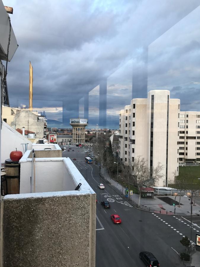 Atico Puerta De Europa Apartman Madrid Kültér fotó